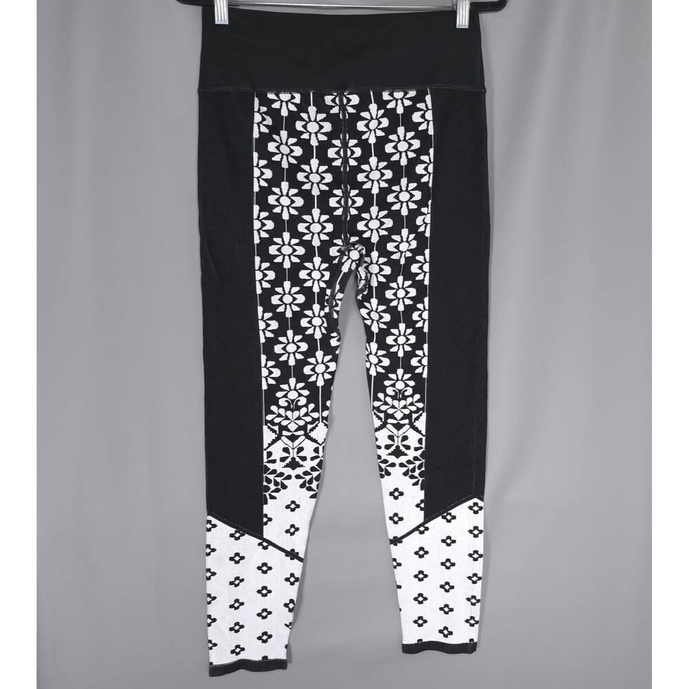 FREE PEOPLE FP MOVEMENT NWOT Women's Myoko Onyx Leggings M/L Black White